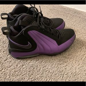 Nike Wavy Purple Size 9